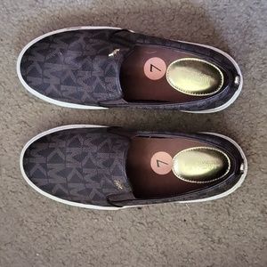 Michael Kors, size 7, slip on shoes, brown